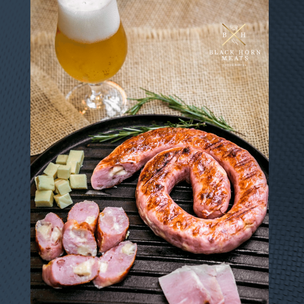 Linguiça de Pernil recheada com Requeijão, Cerveja e Bacon